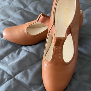 NWT Angel Steps genuine leather dancing tan shoes.